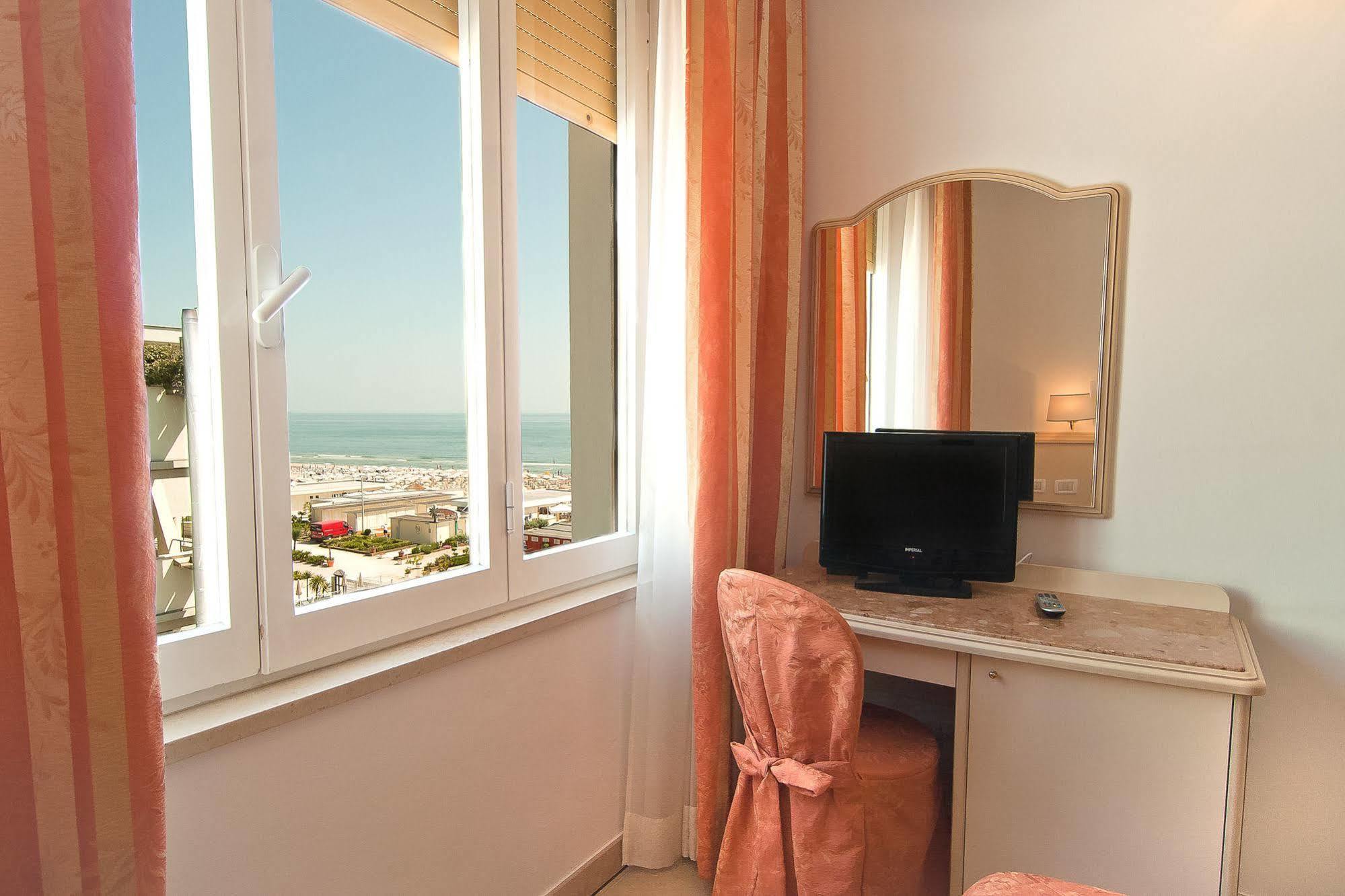 Mocambo Hotel